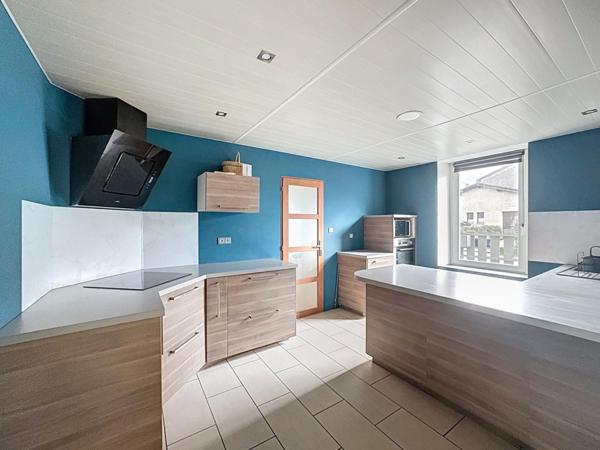 CHARMANTE MAISON FAMILIALE  - CHAMAGNE (88)