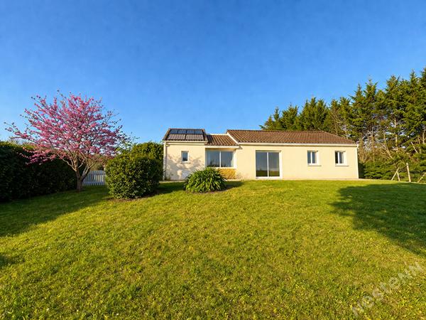 Élégante maison de plain-pied dans un environnement privilégié !