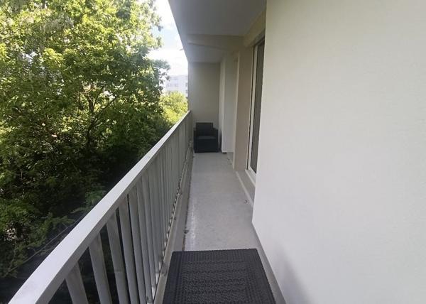 Appartement à louer 990 € CC Toulouse 3 p 77 m² DPE C