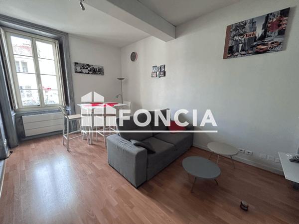 Location Appartement meublé 2 pièces 41.45 m² - 25 RUE CLEMENCEAU La Roche Sur Yon 85000
