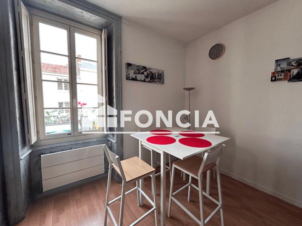 Location Appartement meublé 2 pièces 41.45 m² - 25 RUE CLEMENCEAU La Roche Sur Yon 85000