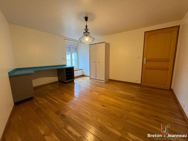 Maison à Quelaines Saint Gault