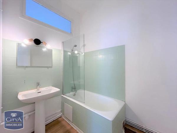 Appartement à louer 3 pièces 58.23m² Libourne (33500)