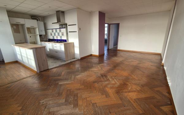 Appartement à vendre    3 pièces • 67 m2 Elbeuf