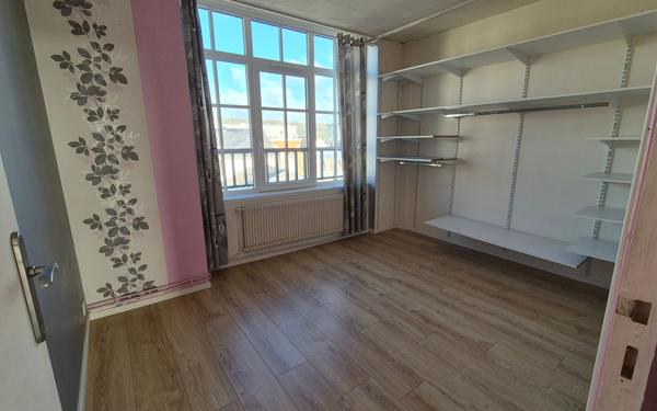 Appartement à vendre    3 pièces • 67 m2 Elbeuf