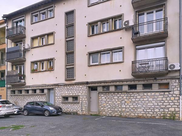 SPECIAL INVESTISSEUR - Appartement vendu loué à Brive La Gaillarde 79.54 m2 - 3 chambres - Garage - parking