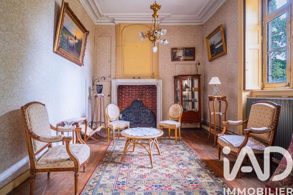 Maison à vendre 11 pièces 345 m² Aigné