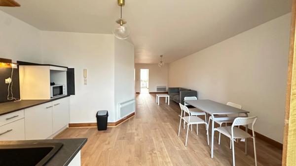 T3 MEUBLÉ 63 m² – 2 CHAMBRES + BALCONS – BORDEAUX SUD / BARRIÈRE DE TOULOUSE