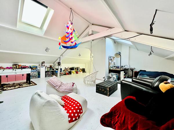 Maison 7 pièces 210 m2