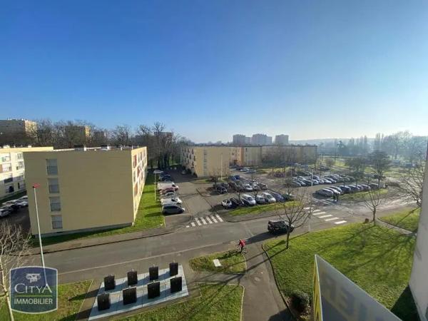 Appartement à louer 2 pièces 52.4m² Le Mans (72100)