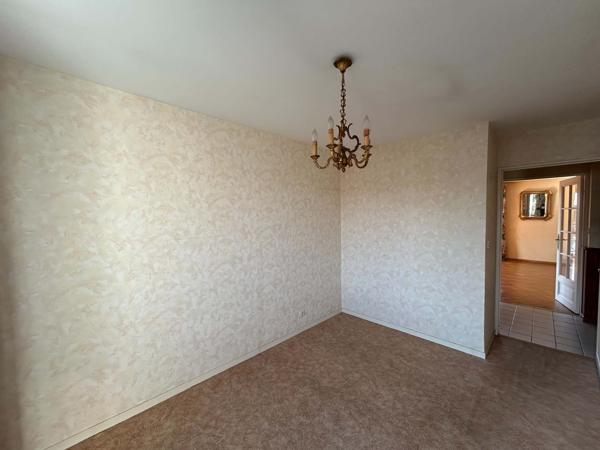 Appartement
         4 pièces
        - 81 m² 180 950 € *
