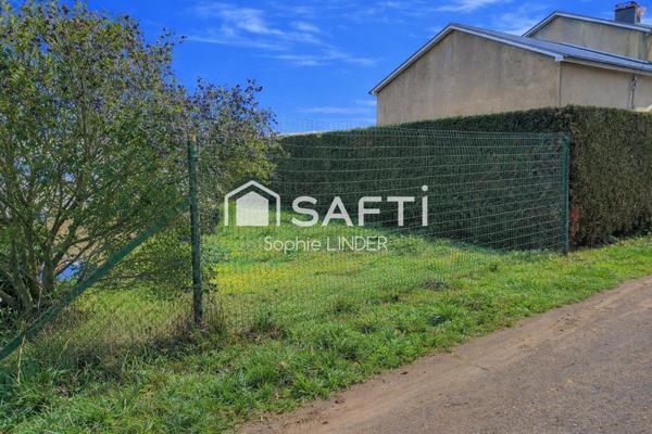 A Fameck, hauteurs d Edange, terrain 1000 m2, libre constructeur, hors lotissement, dans une impasse