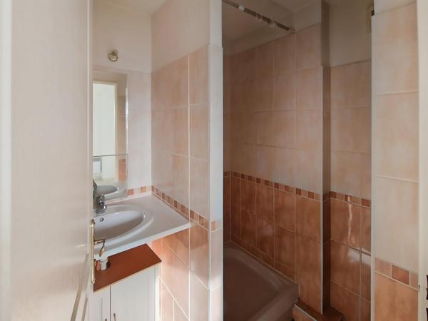 T2 avec terrasse et parking idéal premier achat ou investissement locatif