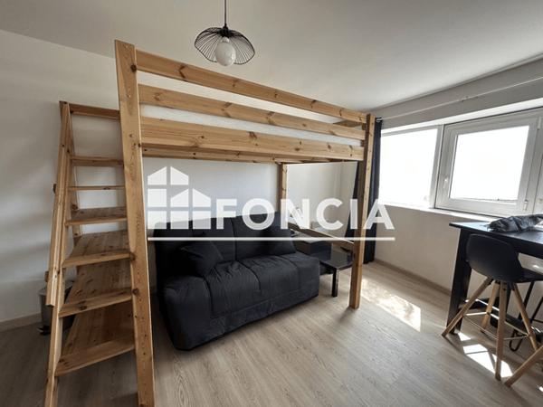 Location Studio meublé 26.09 m² - 62 ET 64 RUE ALFRED KASTLER La Rochelle 17000