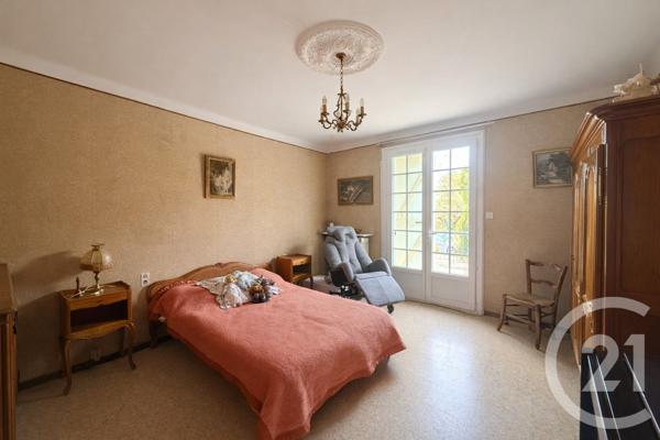 Maison à vendre  5 pièces - 130 m2 LE PUY STE REPARADE - 13