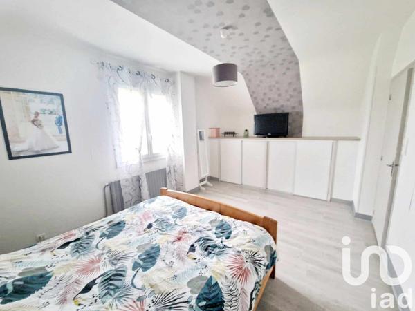 Maison traditionnelle 6 pièces de 154 m² à Saint-Benoît-sur-Loire (45730)