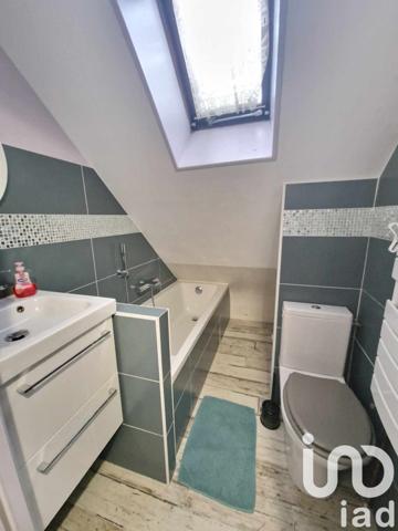 Maison traditionnelle 6 pièces de 154 m² à Saint-Benoît-sur-Loire (45730)