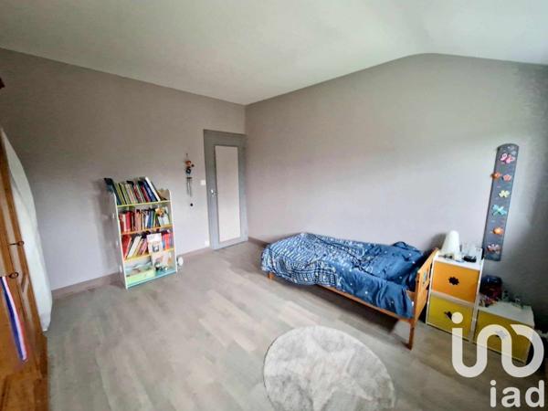 Maison traditionnelle 6 pièces de 154 m² à Saint-Benoît-sur-Loire (45730)