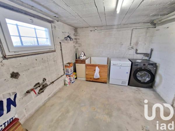 Maison traditionnelle 6 pièces de 154 m² à Saint-Benoît-sur-Loire (45730)