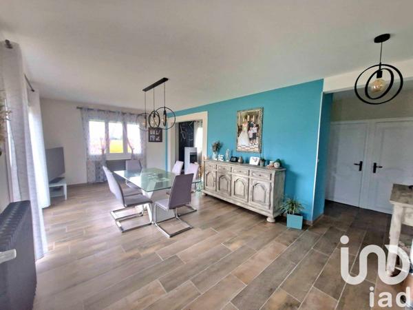 Maison traditionnelle 6 pièces de 154 m² à Saint-Benoît-sur-Loire (45730)