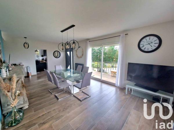 Maison traditionnelle 6 pièces de 154 m² à Saint-Benoît-sur-Loire (45730)