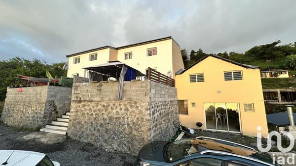 Maison 11 pièces de 225 m² à Saint-Leu (97416)