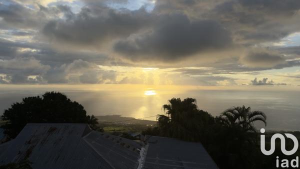 Maison 11 pièces de 225 m² à Saint-Leu (97416)