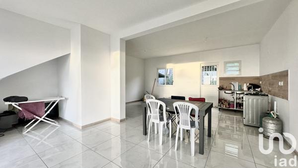 Maison 11 pièces de 225 m² à Saint-Leu (97416)