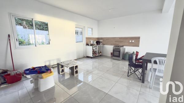 Maison 11 pièces de 225 m² à Saint-Leu (97416)