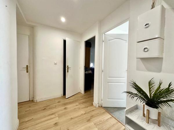 Marseille 10ème, a deux pas de la Timone, T3 de 55M2 entièrement refait + Loggia + Cave