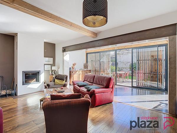 Maison 10 pièces 202 m2