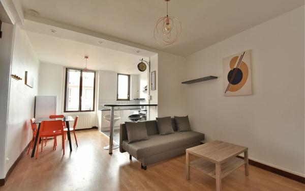 Appartement à louer    2 pièces • 45,01 m2 Oullins