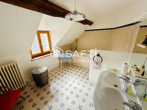 Maison au calme dans un hameau de Saint Julien du Sault