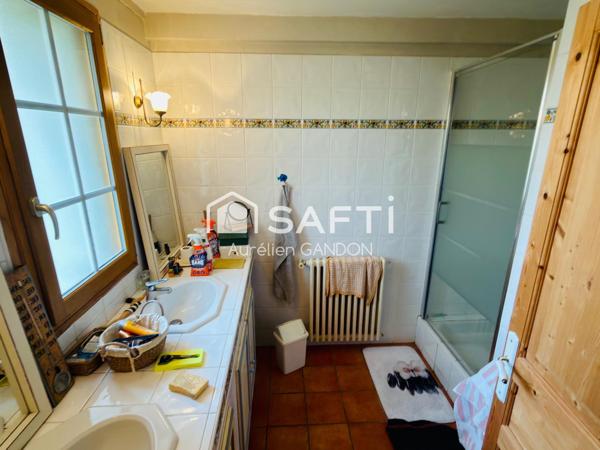 Maison au calme dans un hameau de Saint Julien du Sault