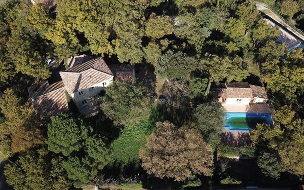 Maison à vendre    5 pièces •  Rochefort-du-Gard