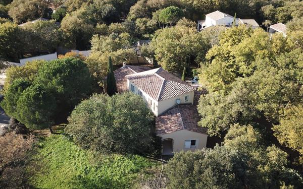 Maison à vendre    5 pièces •  Rochefort-du-Gard