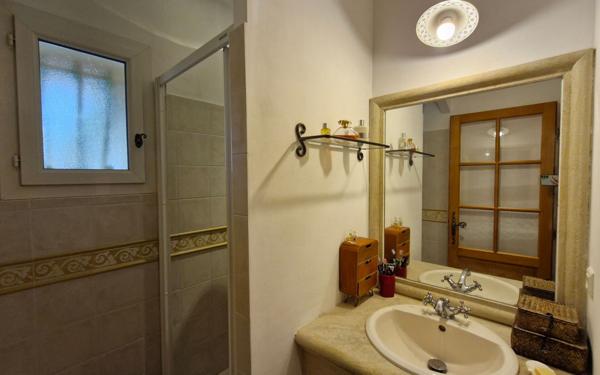 Maison à vendre    5 pièces •  Rochefort-du-Gard