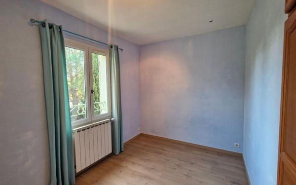 Maison à vendre    5 pièces •  Rochefort-du-Gard