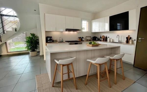 Maison à vendre    4 pièces •  Nîmes