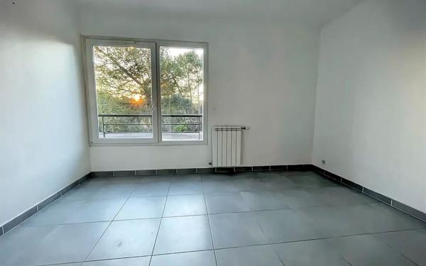 Maison à vendre    4 pièces •  Nîmes