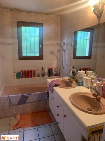 A vendre très belle maison de 160m2 avec terrain de 1900 m2