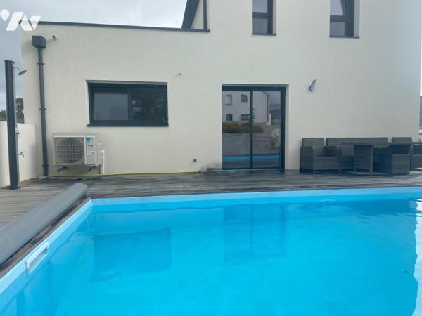 Maison récente à Queven avec piscine