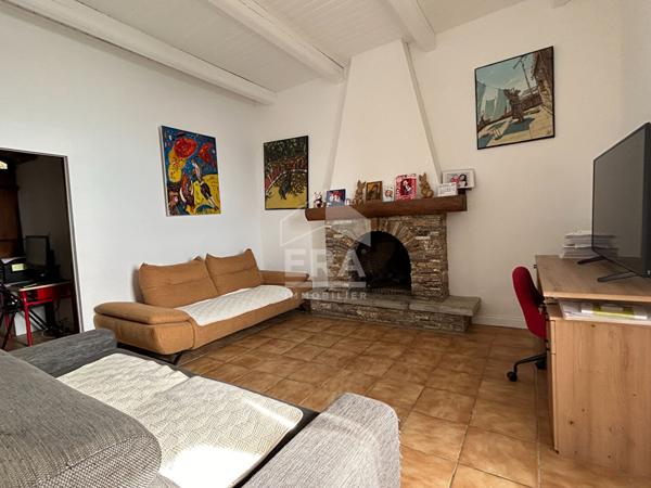 A vendre CENTURI !Maison 6 pièces de caractère en pierre avec tour, vue mer