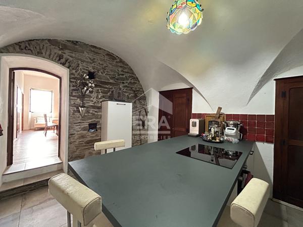 A vendre CENTURI !Maison 6 pièces de caractère en pierre avec tour, vue mer