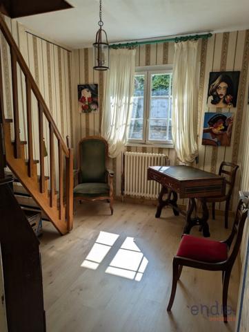 Charmant pavillon des années 70 avec vue dégagée sur la campagne