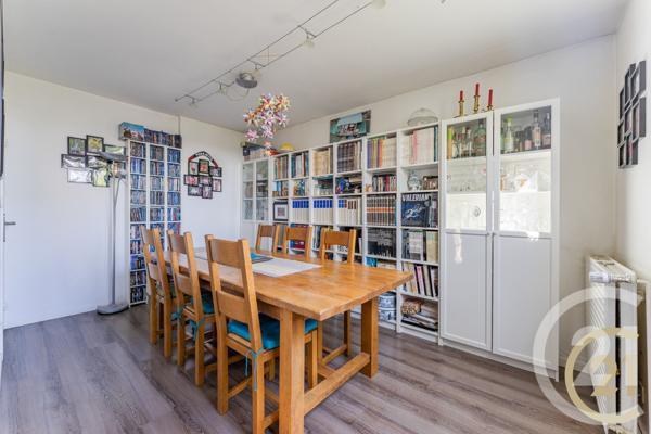 Appartement F5 à vendre  5 pièces - 140 m2 VAULX EN VELIN - 69