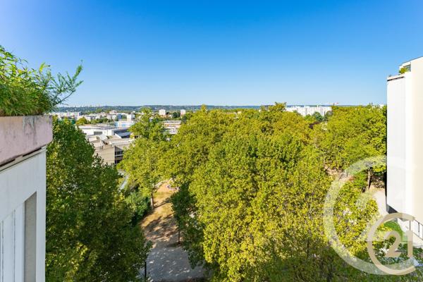 Appartement F5 à vendre  5 pièces - 140 m2 VAULX EN VELIN - 69