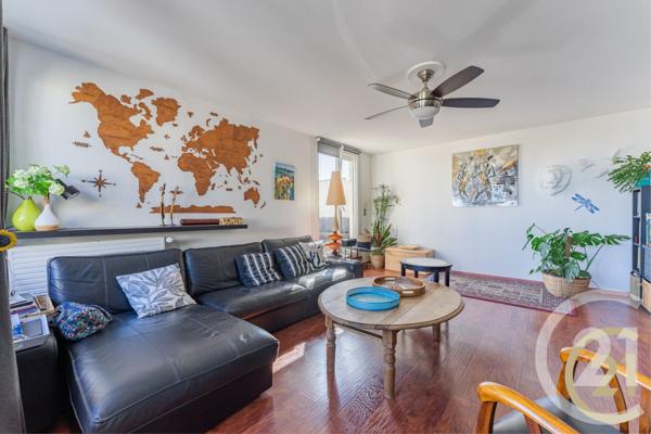 Appartement F5 à vendre  5 pièces - 140 m2 VAULX EN VELIN - 69