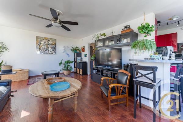 Appartement F5 à vendre  5 pièces - 140 m2 VAULX EN VELIN - 69