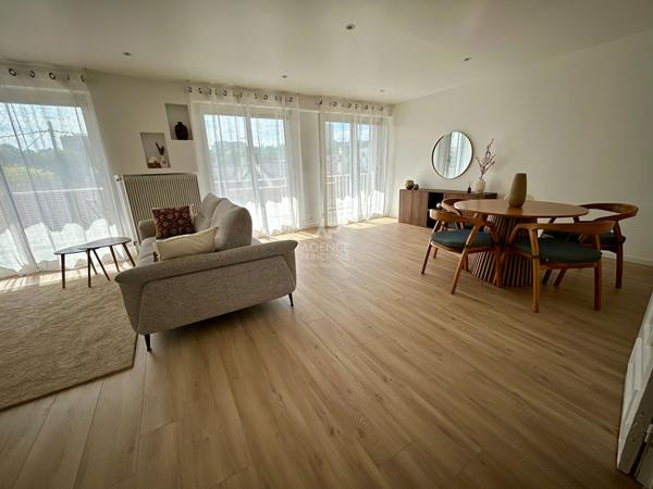 Appartement Poissy 5 pièce(s) 101m2 439 000 € **  - Référence  9166